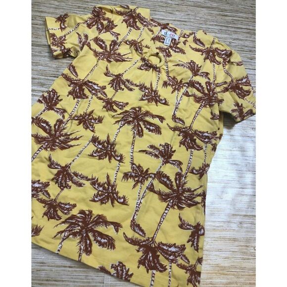 M-84 Denim & Co. Printed Jersey V-Neck Short Slv Top Ring Trim YELLOW sz XXS - Picture 1 of 1